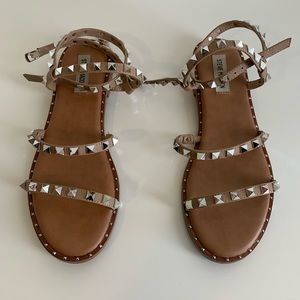 Steve Madden Travel Sandal Size 9